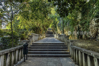 克罗地亚斯普利特市的Marjan Hill Stairs (HDRi)